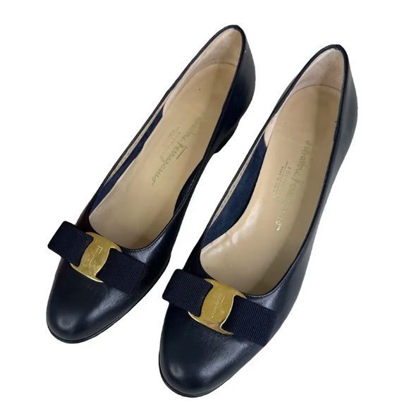 Salvatore Ferragamo Shoes - Salvatore Ferragamo Vintage Navy Leather Flats with Gold Accent, Sz 9.5, EUC
